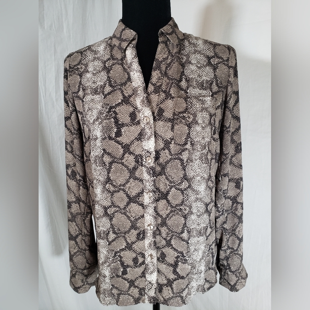 The LIMITED Snake Print Button Down Long Sleeve Shirt Sz XS - Picture 2 of 10